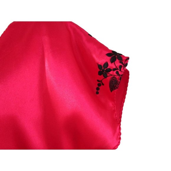 Sabrina by Mervyns Raspberry Black Embroidered Flower Short Robe Large GUC - Picture 10 of 16